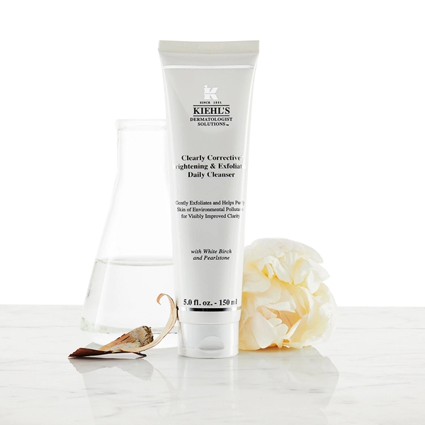 KIEHL_S_Clearly_Corrective_Brightening_Exfoliating_Daily_Cleanser_150ml.jpg blank
