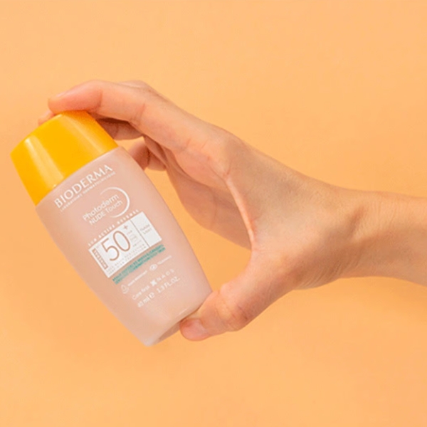 BIODERMA_Photoderm_Nude_Touch_SPF50_Usage.jpg blank
