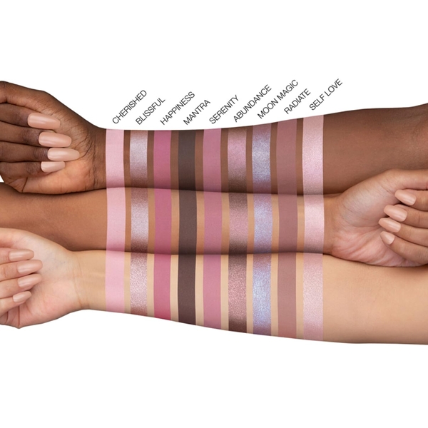 HUDABEAUTY_Rose_Quartz_Eyeshadow_Palette_texture.jpg blank