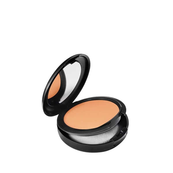 M.A.C_Studio_Fix_Powder_Plus_Foundation_NW30_Use.jpg blank
