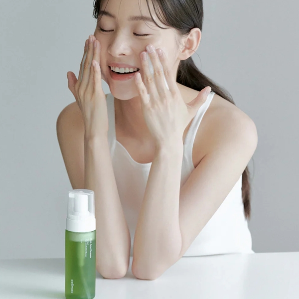 CELIMAX-The_Real_Noni_Acne_Bubble_Cleanser_Usage blank