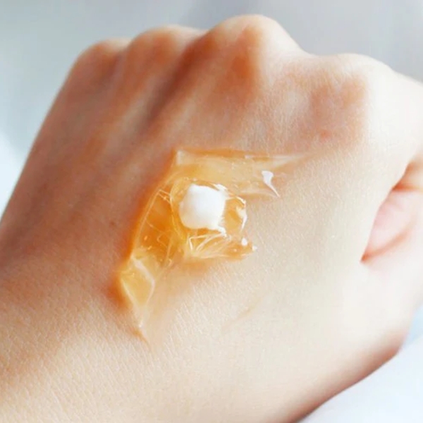 MEDIPEEL_Gold_Age_Tox_H8_Cream_texture blank