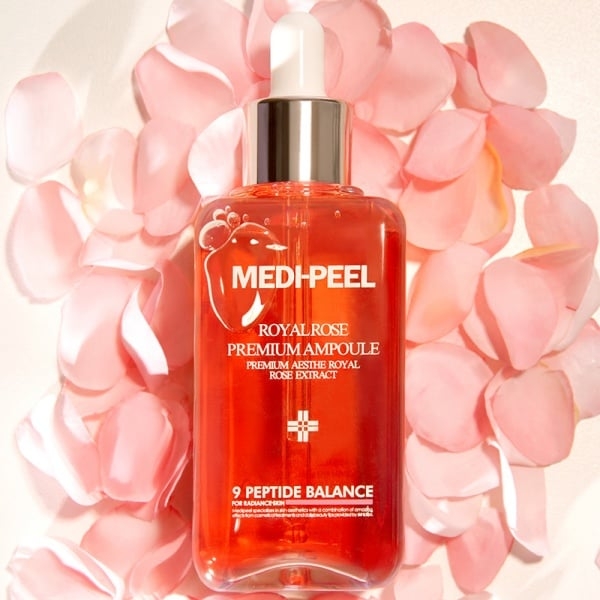 MEDIPEEL_Royal_Rose_Premium_Ampoule_use blank