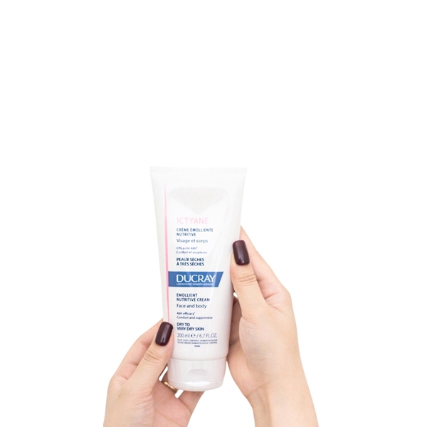 DUCRAY_Lctyane_Emollient_Nutritive_Cream_use blank