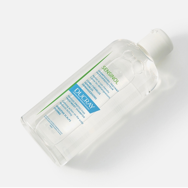 DUCRAY_Sensinol_Physio_Protective_Shampoo_use blank