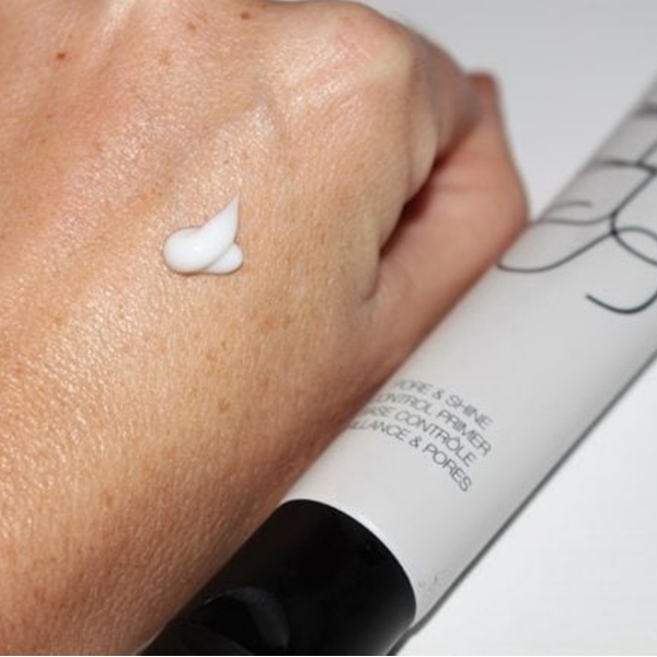 NARS_Pore_And_Shine_Control_Primer_Apply blank