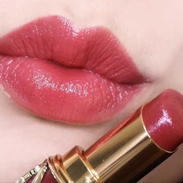 Rouge_Volupte_Shine_Oil-in-stick_106_PLUM_RUBAN_Apply blank