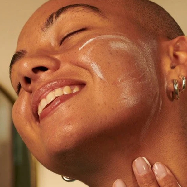 THE_BODY_SHOP_Vitamin_E_Nourishing_Night_Cream_Apply blank